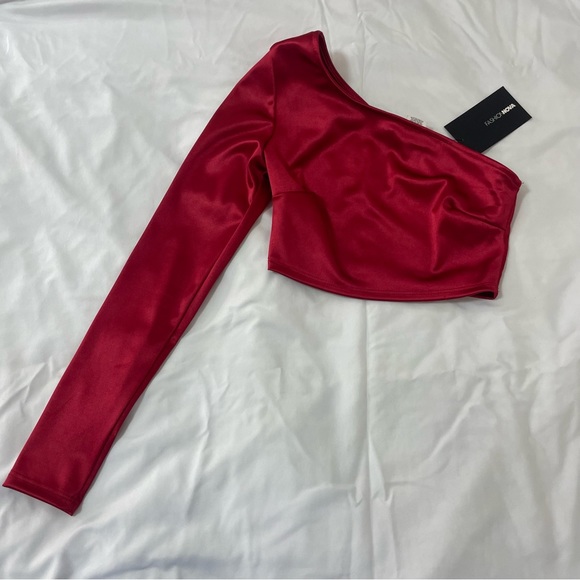 fashion nova crop top - Picture 3 of 4